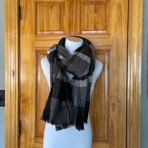 Women’s scarf